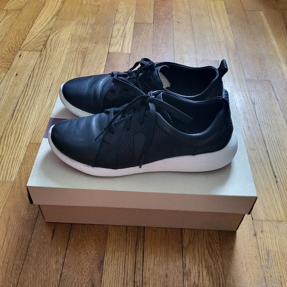 Clarks Crowley Faye Leather Sneaker - Size 8 - EUC - Picture 7 of 12